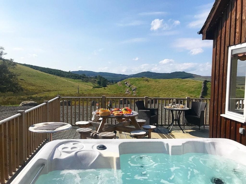 12 Remote Scottish Cottages For A Holiday To Remember (2024)