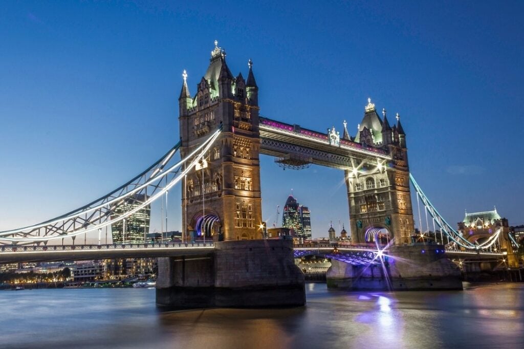 27 Fascinating Facts About Tower Bridge, London (2022 Guide)